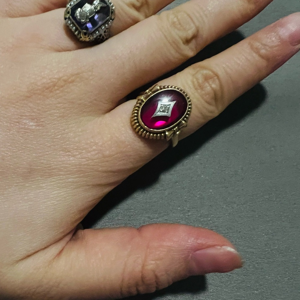 Antique Art Deco Synthetic Ruby & Diamond Ring – 10K Gold Sz 5.25 - Picture 4 of 8
